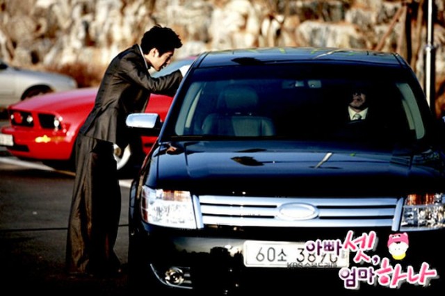 Bir Anne Üç Baba Fotoğrafı