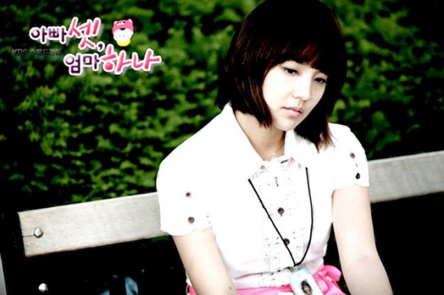 Bir Anne Üç Baba Fotoğrafı