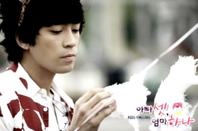 Bir Anne Üç Baba Fotoğrafı