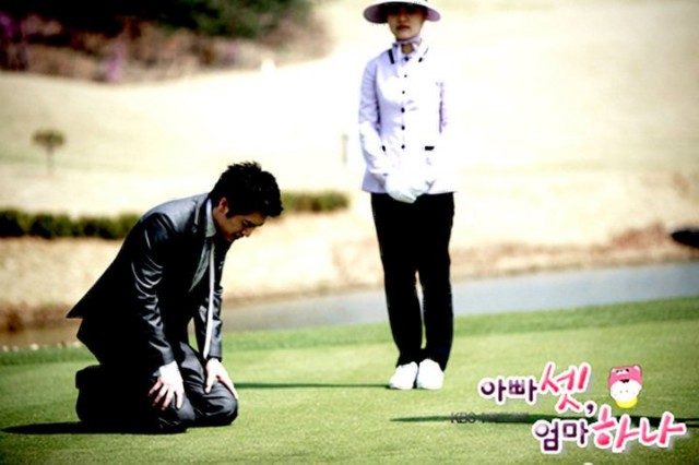 Bir Anne Üç Baba Fotoğrafı