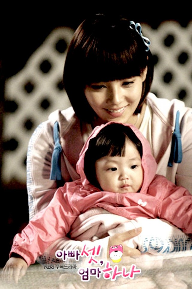 Bir Anne Üç Baba Fotoğrafı