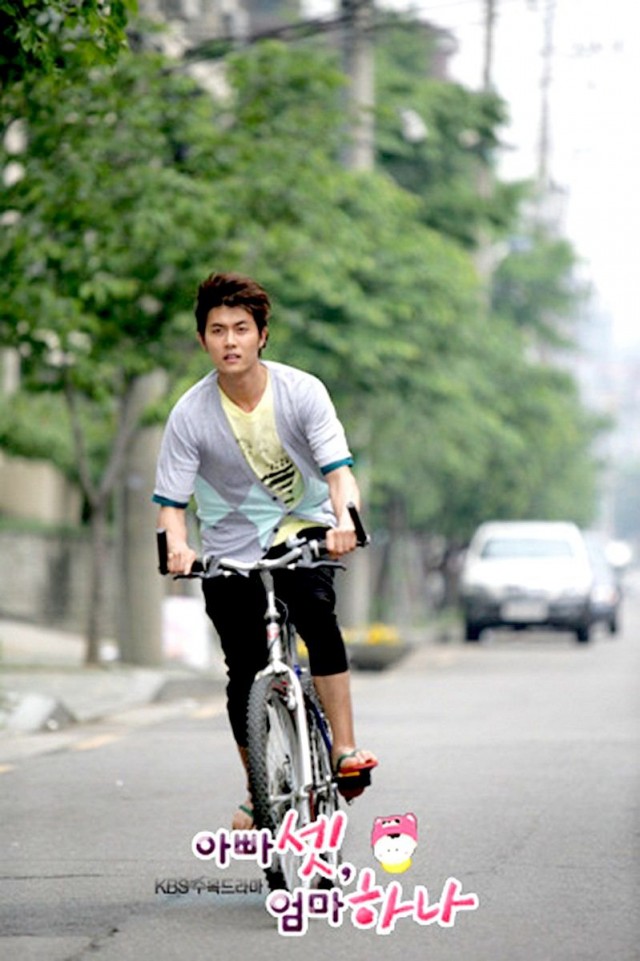 Bir Anne Üç Baba Fotoğrafı