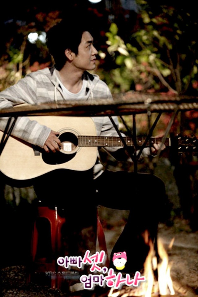 Bir Anne Üç Baba Fotoğrafı