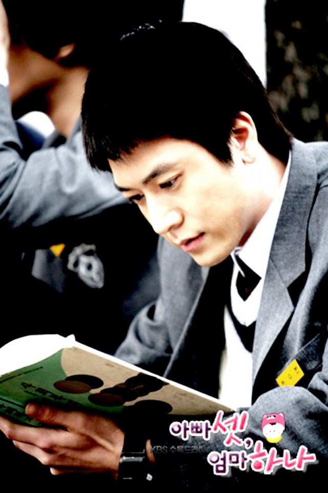 Bir Anne Üç Baba Fotoğrafı