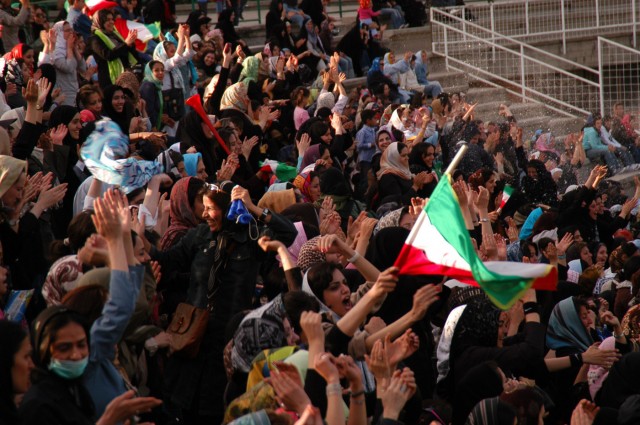 Football Under Cover Fotoğrafı