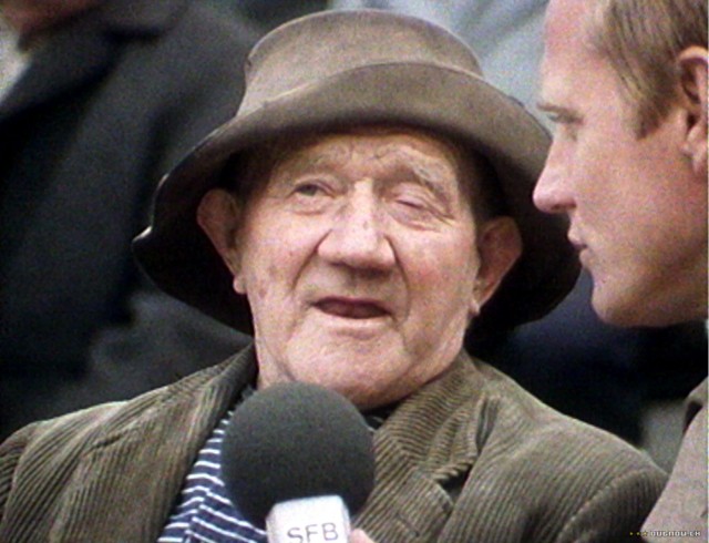 Gib Mich Die Kirsche - Die 1. Deutsche Fussballrolle fotoğrafı