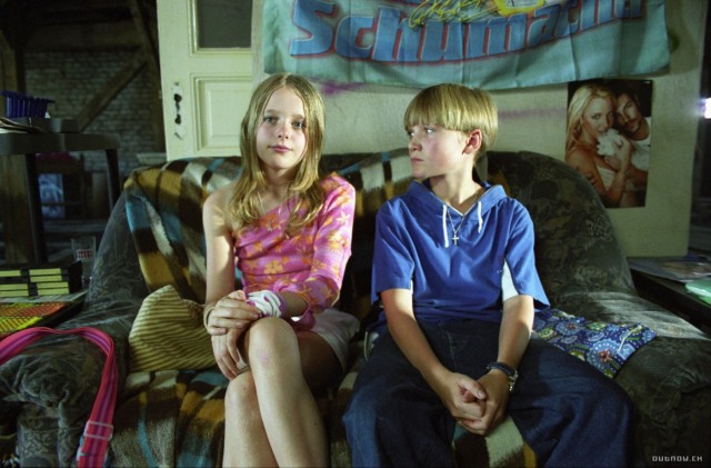 Sommer Vorm Balkon fotoğrafı