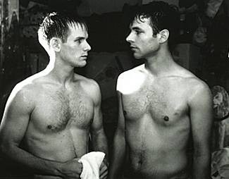 Defying Gravity fotoğrafı