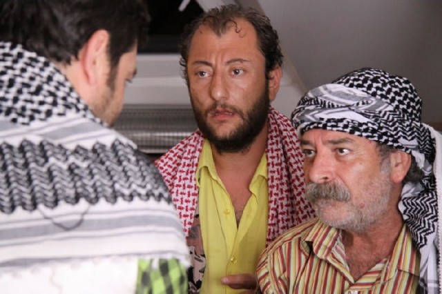 Deli Dumrul: Kurtlar Kuşlar Aleminde Fotoğrafı