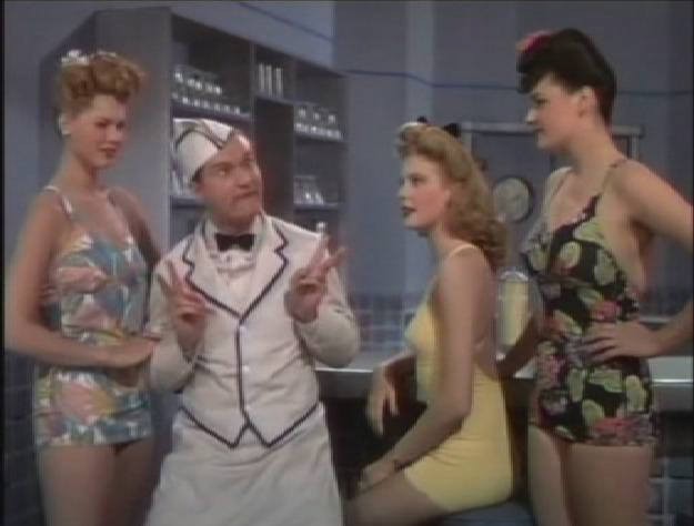 Thousands Cheer fotoğrafı