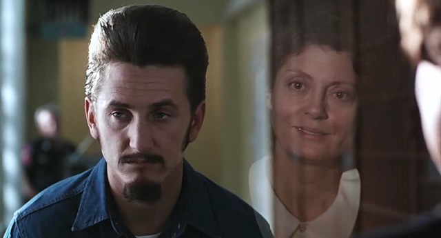 Dokhtari Ba Kafsh-haye-katani Fotoğrafı