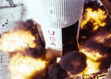 In The Shadow Of The Moon fotoğrafı
