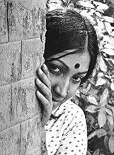 Ek Adhuri Kahani (1972) afişi