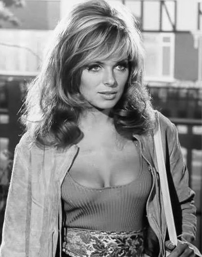 5 Bambole Per La Luna D'agosto fotoğrafı