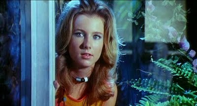 5 Bambole Per La Luna D'agosto fotoğrafı