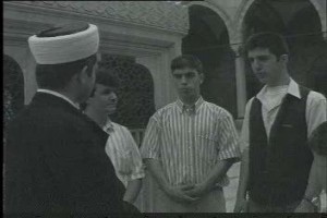 Dinler Bahaneydi fotoğrafı