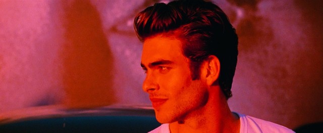 Tek Başına Bir Adam Fotoğrafı