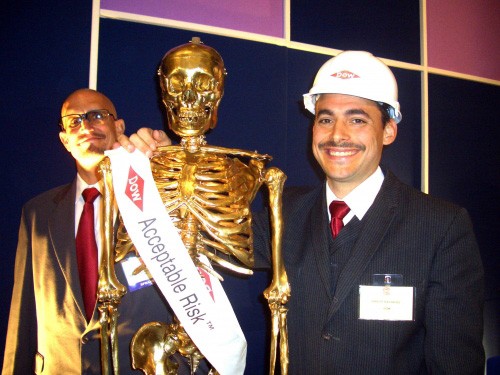 Yes Men Dünyayı Kurtarıyor fotoğrafı