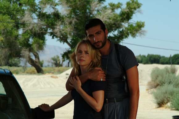 Bütün Sevgililerini Öldür fotoğrafı