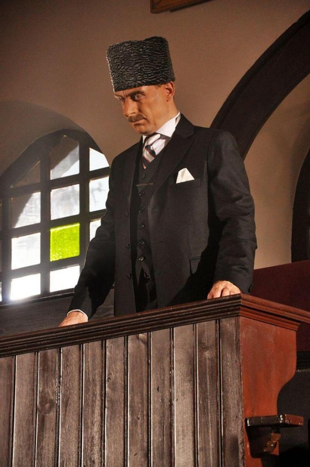 Dersimiz Atatürk Fotoğrafı