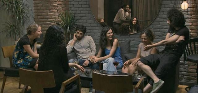 Başka Dilde Aşk Fotoğrafı