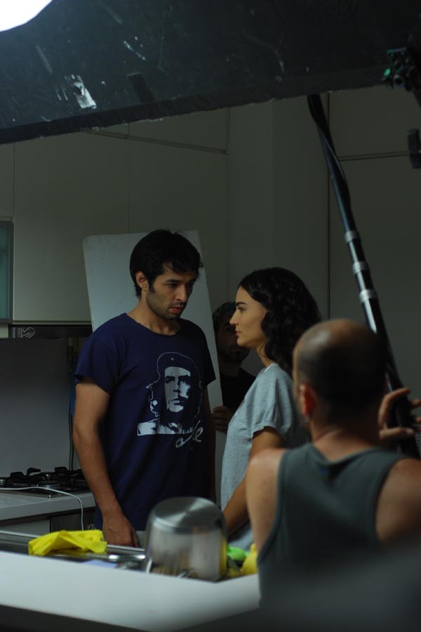 Başka Dilde Aşk Fotoğrafı