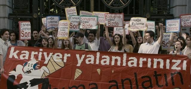 Başka Dilde Aşk Fotoğrafı