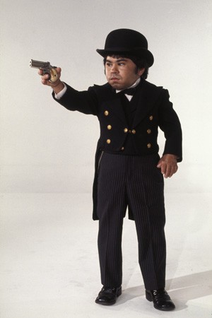 Altın Tabancalı Adam Fotoğrafı