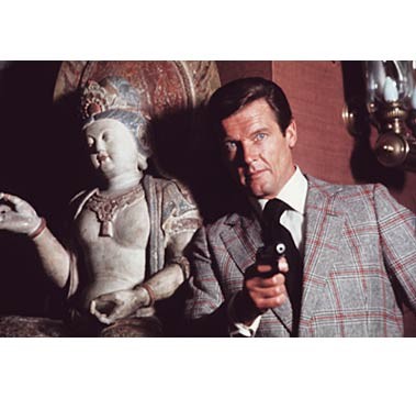 Altın Tabancalı Adam Fotoğrafı