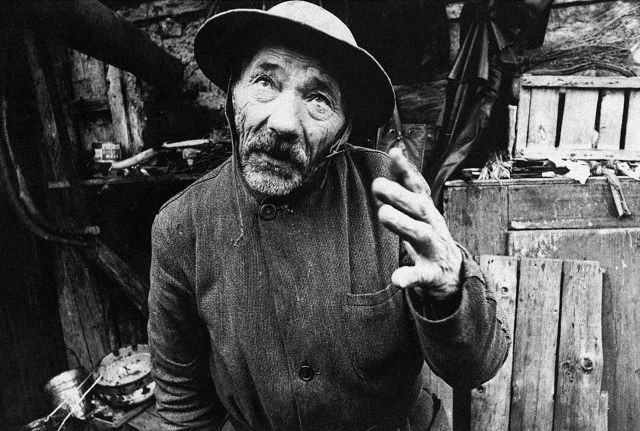 Pictures Of The Old World fotoğrafı