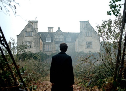 Siyahlı Kadın Fotoğrafı