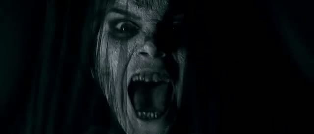 Siyahlı Kadın Fotoğrafı