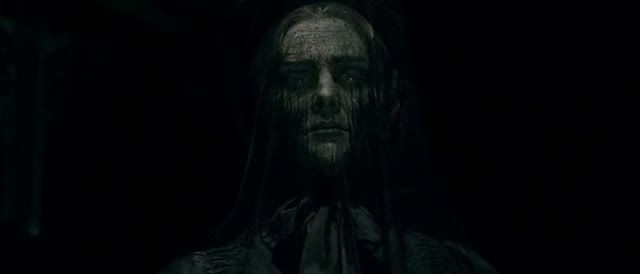 Siyahlı Kadın Fotoğrafı