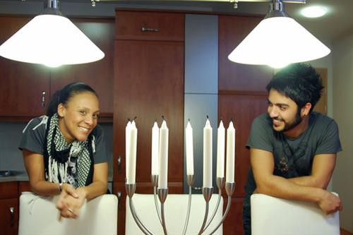 Defne Joy'la çat Kapı fotoğrafı