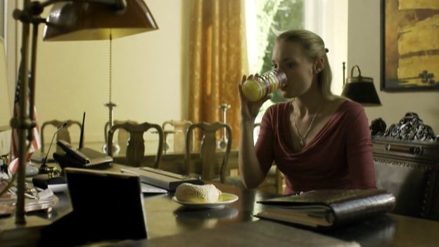 Upstairs fotoğrafı