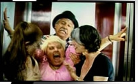 Un Tigre En La Cama fotoğrafı