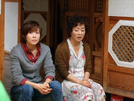 Goodbye Mom Ae-ja fotoğrafı