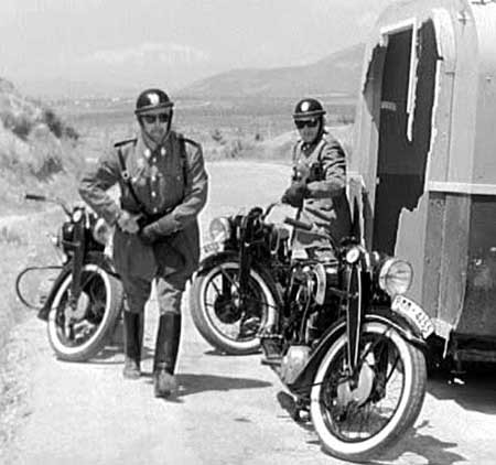 Taxi, Roulotte Et Corrida fotoğrafı