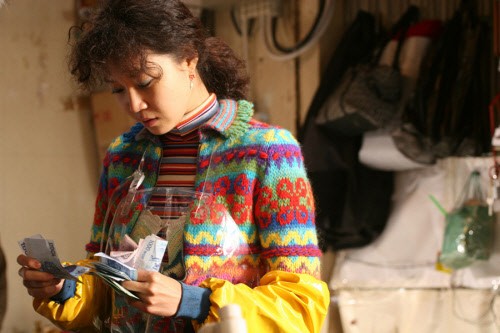 Kız Kardeşler Yolda Fotoğrafı