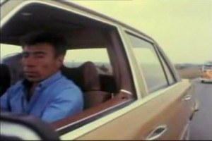 Fikrimin İnce Gülü - Sarı Mercedes Fotoğrafı