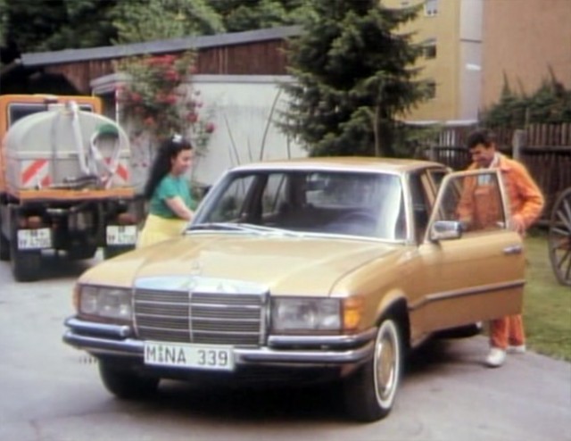 Fikrimin İnce Gülü - Sarı Mercedes Fotoğrafı