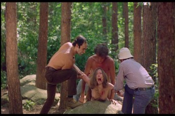 Mezarına Tüküreceğim Fotoğrafı