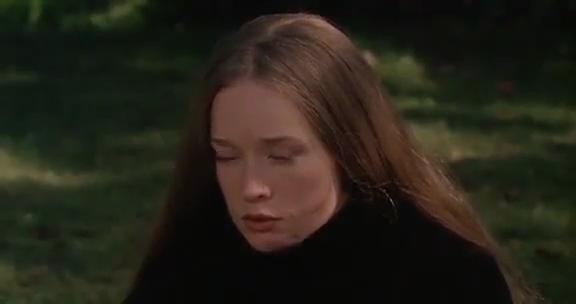 Mezarına Tüküreceğim Fotoğrafı