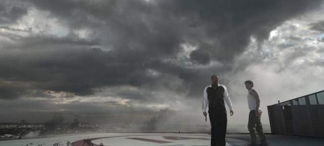 Yukarıdaki Tehlike Fotoğrafı