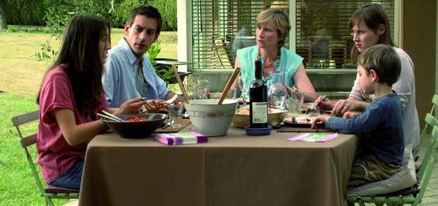 Living on Love Alone fotoğrafı