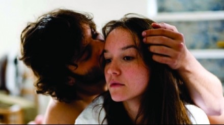 Living on Love Alone fotoğrafı