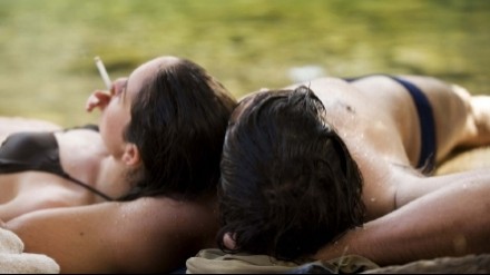 Living on Love Alone fotoğrafı