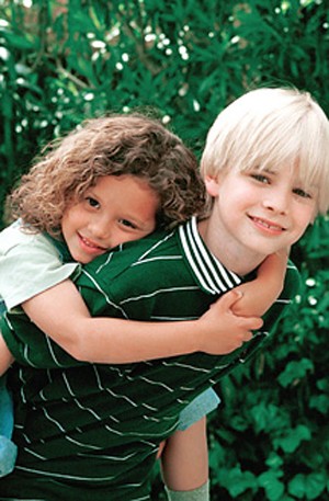 Kalabalık Ve Mutlu fotoğrafı