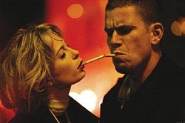 Yeniden Sev Beni fotoğrafı