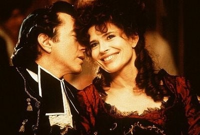 Gülünç İlişkiler fotoğrafı